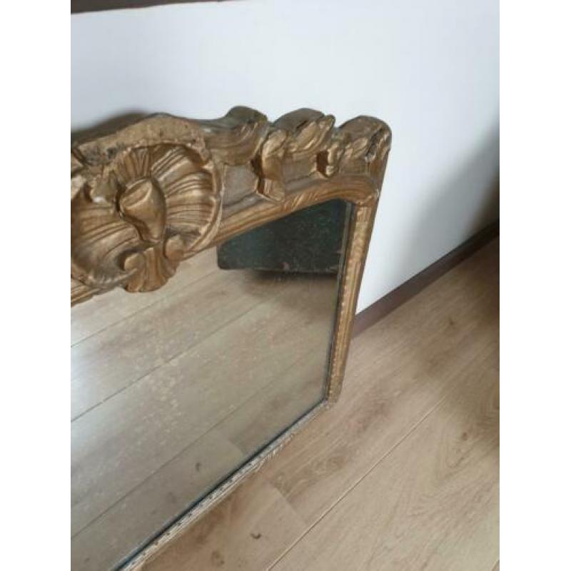 Oud brocante loodglas spiegel met vergulde lijst.