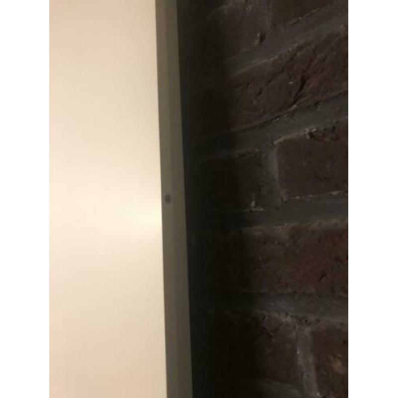 Drie opdekdeuren 2x88cm en 1x93cm breed, 211.5cm hoog