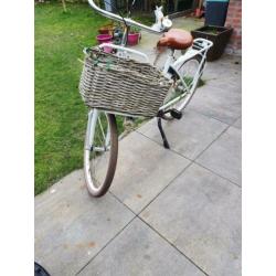 Meisjesfiets 24 inch. CORTINA