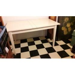Eettafel gebroken wit
