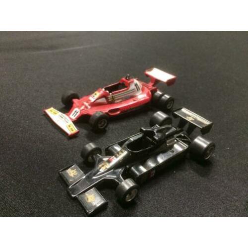 2x oudere Polistil F1 schaal-modellen