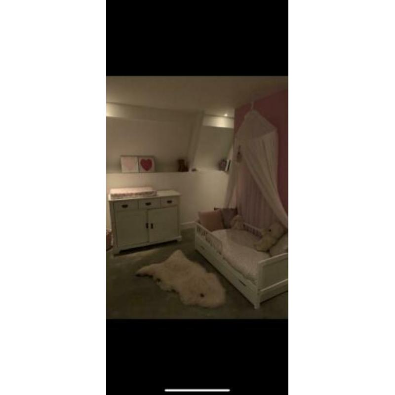Peuterbed Petit Amelie 140 x 70 incl. lade, matras en dekbed
