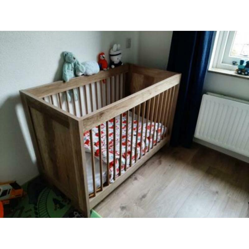 Commode en ledikant brent oldwood van kidsmill