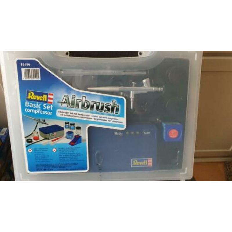 Bouwpakketen en toebehoren. Revell Italeri etc NL decals!