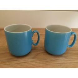 Villeroy Boch made in Luxembourg , 2 blauwe mokken
