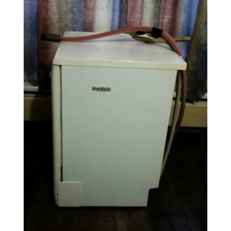 Indesit vaatwasser. Weinig gebruikt