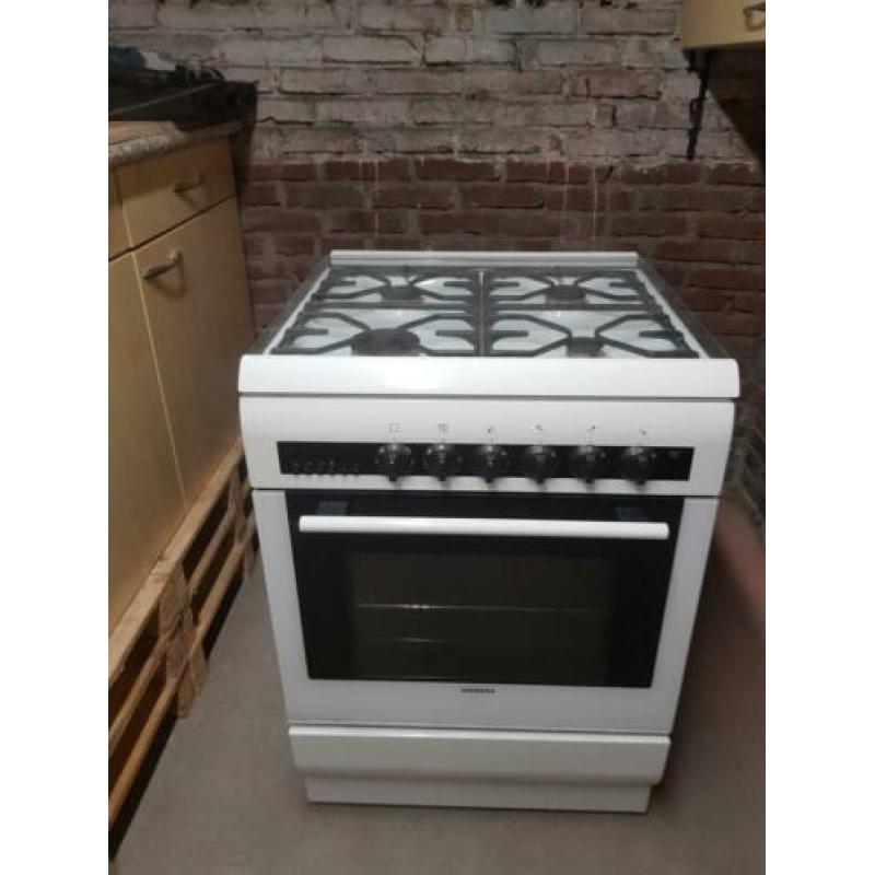 Gasfornuis met oven.