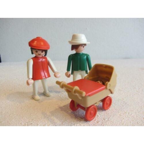 Playmobil vintage vader en moeder met kinderwagen 3592 Beige