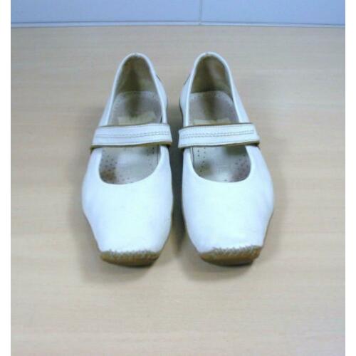 Gabor leder witte schoenen met lage hakken maat 4,5 = 37,5