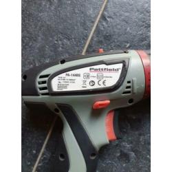 Pattfield 14.4v accuschroefmachine incl lader.