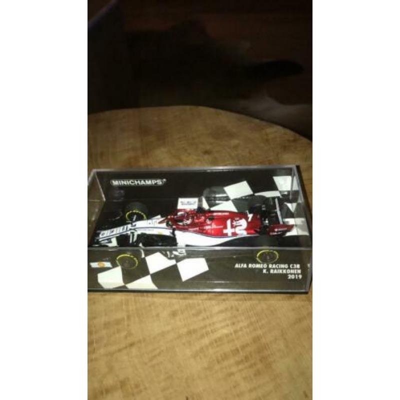 Alfa 2019 Kimi Raikkonen Minichamps 1:43