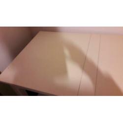 Eettafel gebroken wit