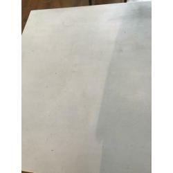 Witte houten eettafel te koop