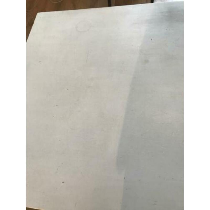 Witte houten eettafel te koop