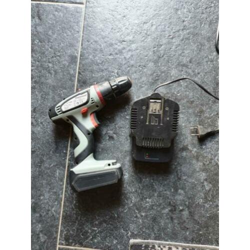 Pattfield 14.4v accuschroefmachine incl lader.