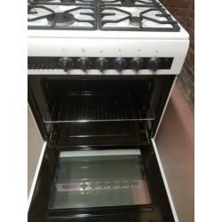 Gasfornuis met oven.