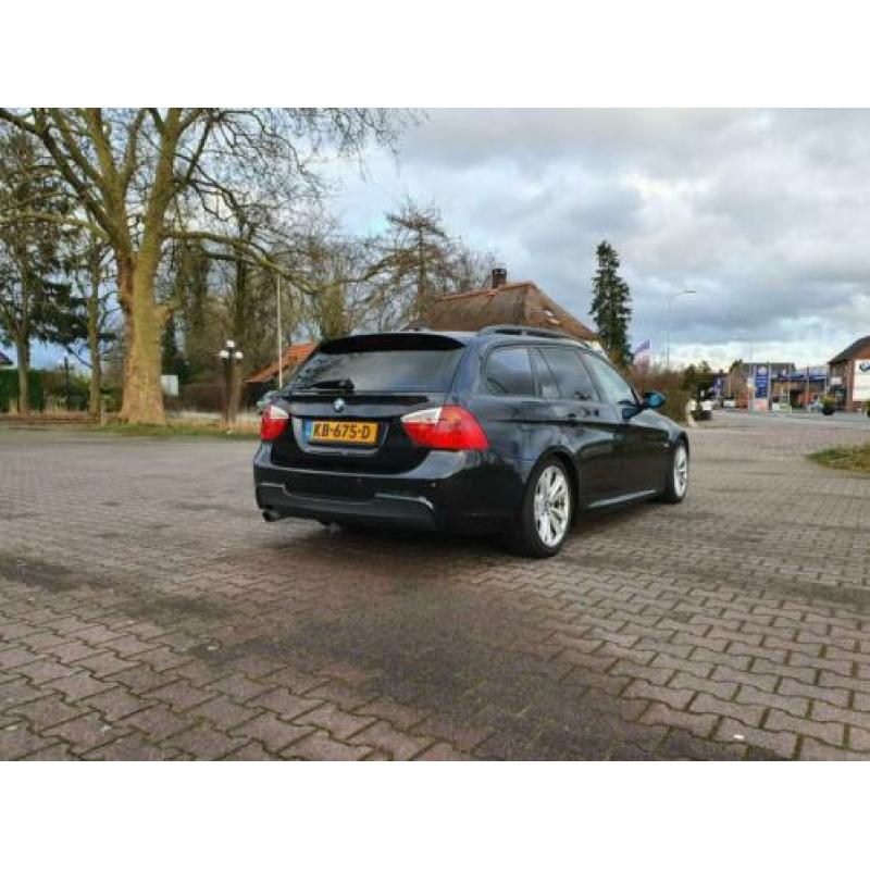 BMW 320d M-pakket full option