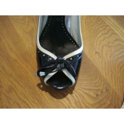Bijna nieuw !! Leren hakjes mt 38 v. RIVER ISLAND