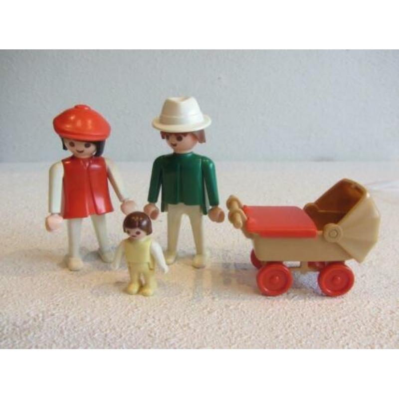 Playmobil vintage vader en moeder met kinderwagen 3592 Beige