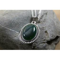 Klassieke Onyx , donker groene steen , natuursteen hanger