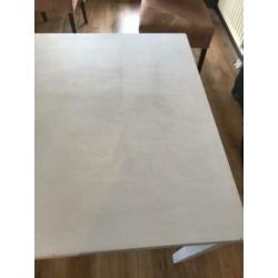 Witte houten eettafel te koop