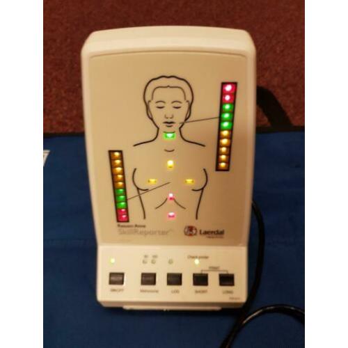 Hele nette Laerdal Anne torso met Skill-reporter