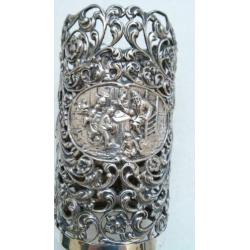 Antiek zilver flessenhouder floraal decor les klas lokaal