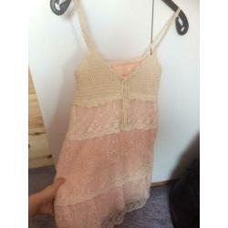Mooie zomer jurkje dames coral beige gebreid maat s xs nieuw