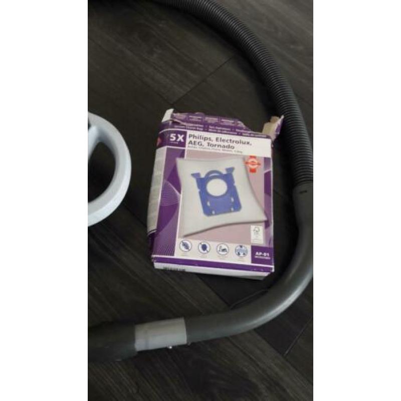 Philips stofzuiger 2000 watt compleet