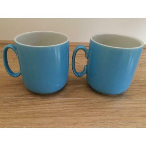 Villeroy Boch made in Luxembourg , 2 blauwe mokken