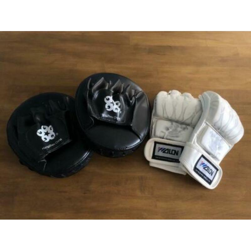 Sparring set, box handschoenen, zwart wit, nieuw