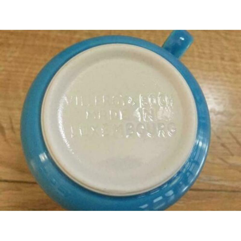 Villeroy Boch made in Luxembourg , 2 blauwe mokken