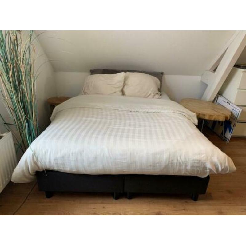Heerlijke boxspring 140x200 incl. pocketvering matras