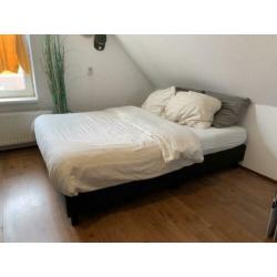 Heerlijke boxspring 140x200 incl. pocketvering matras