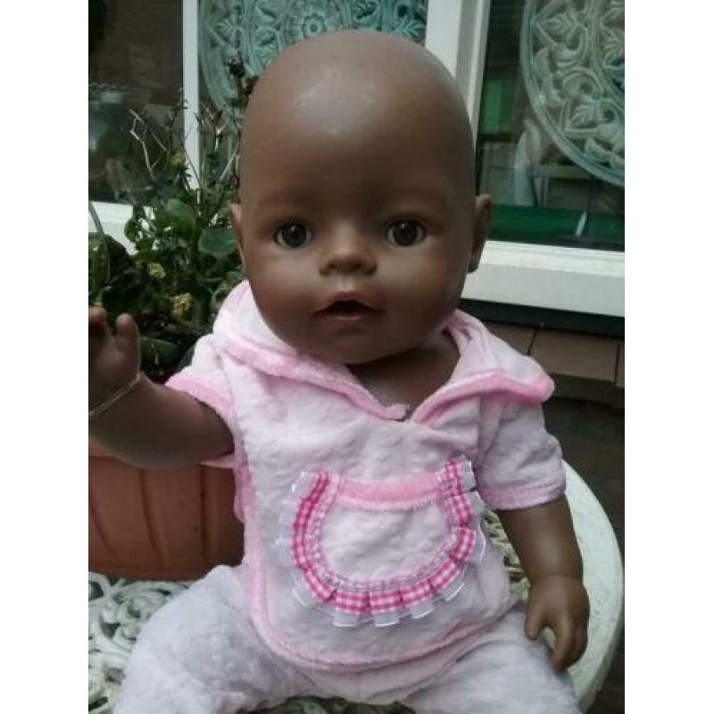 Bruine donkere Baby born pop babyborn