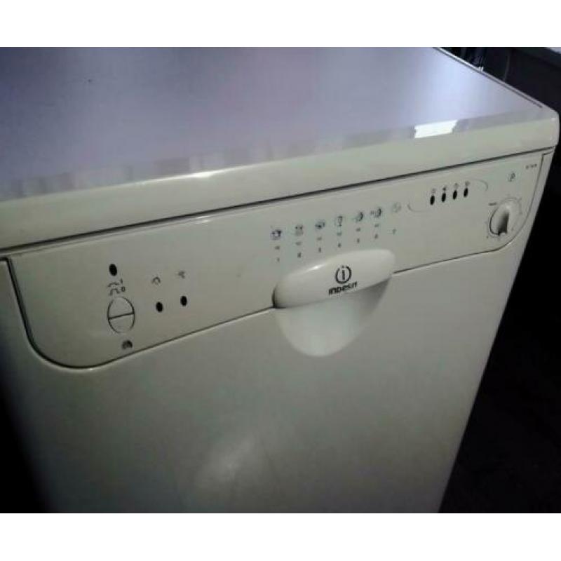 Indesit vaatwasser. Weinig gebruikt