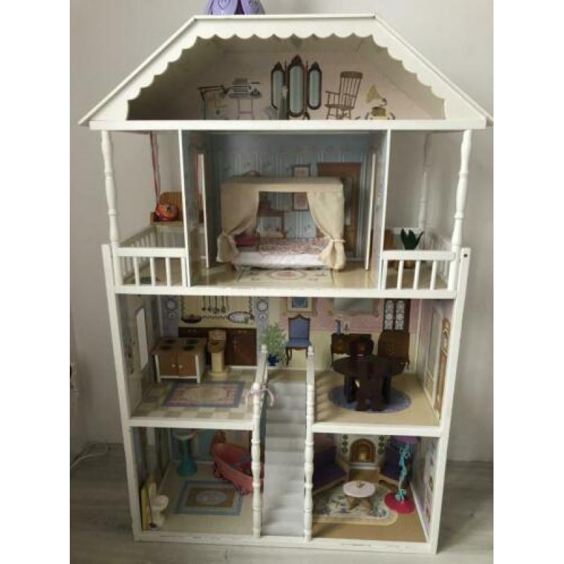 Hoge poppenhuis