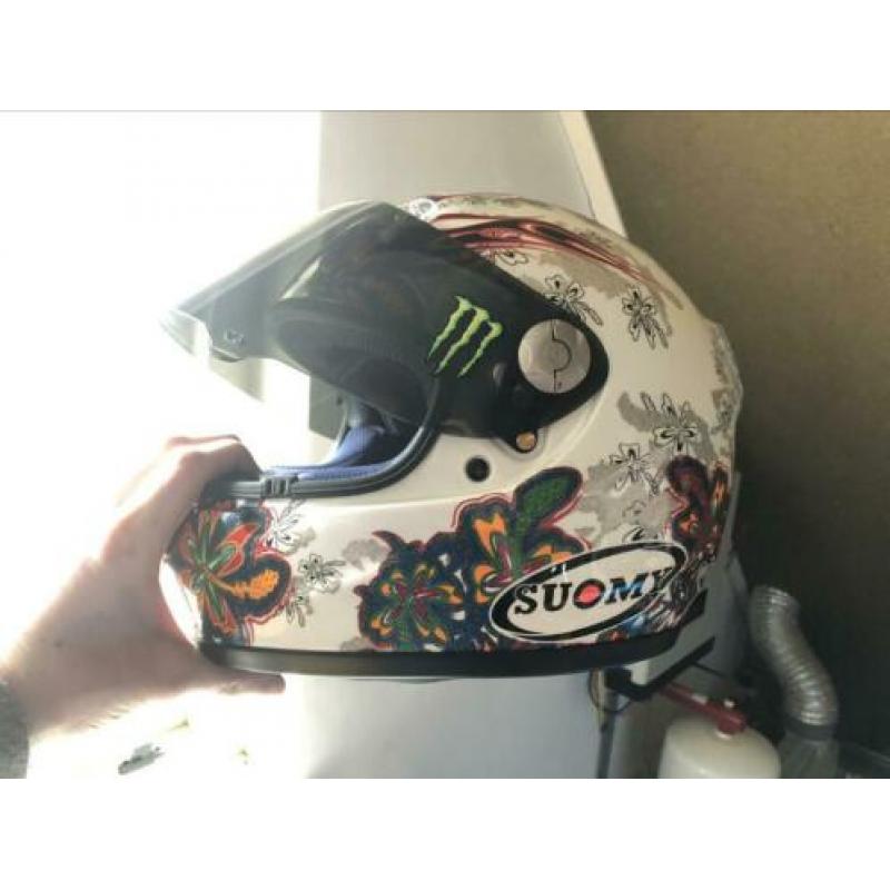 Suomy motorhelm maat L zgan