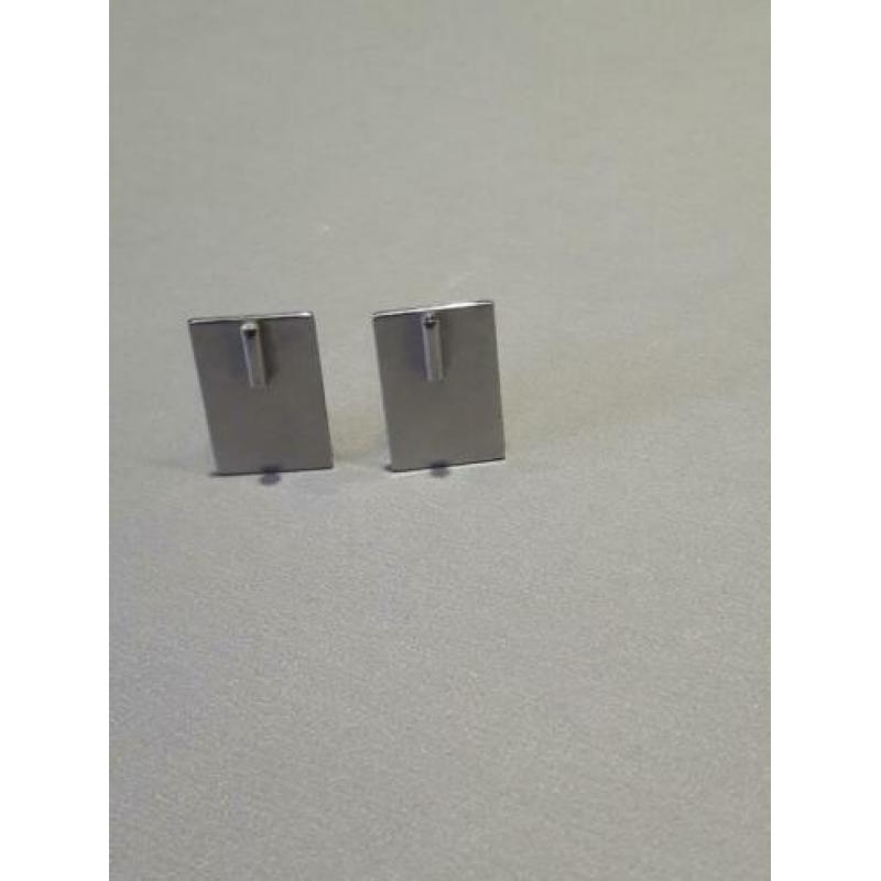 Design broche met bijbehorende oorclips