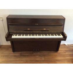 Te koop aangeboden: Steinbach piano