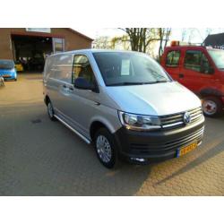 Volkswagen Transporter 2.0 TDI L1H1 Highline T6, side-bars,