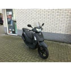 Hele mooie kymco people s 45km brom mat black 4t bj2013 5000