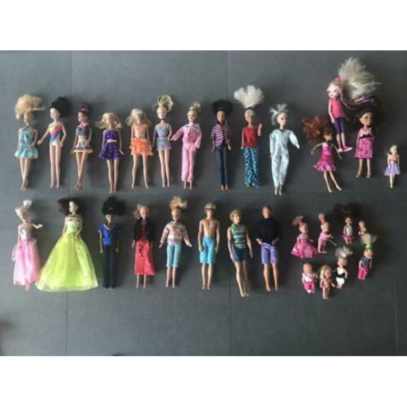 Barbie, evi, meubels, kleding etc