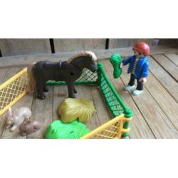 Playmobil boer pony konijnen jongen hek groen dieren