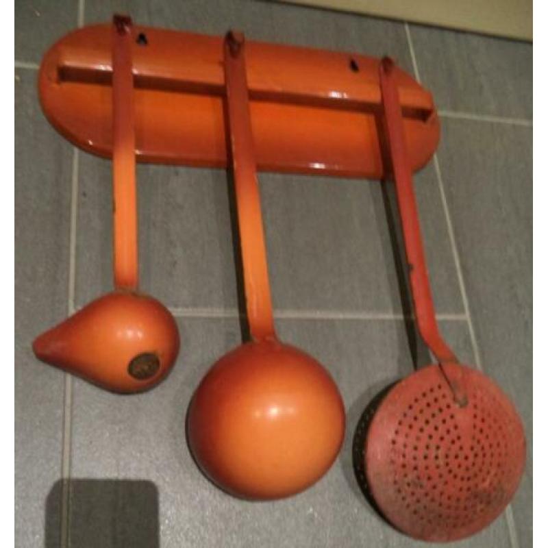 VINTAGE oranje emaille lepelrek