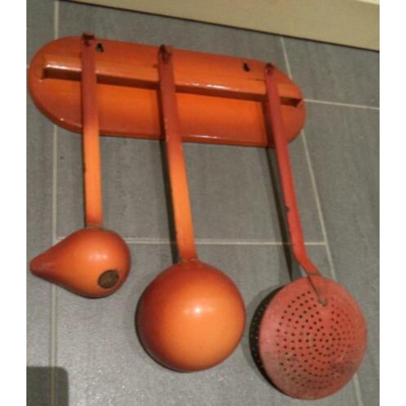 VINTAGE oranje emaille lepelrek