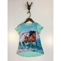 Paarden t-shirts maat 98
