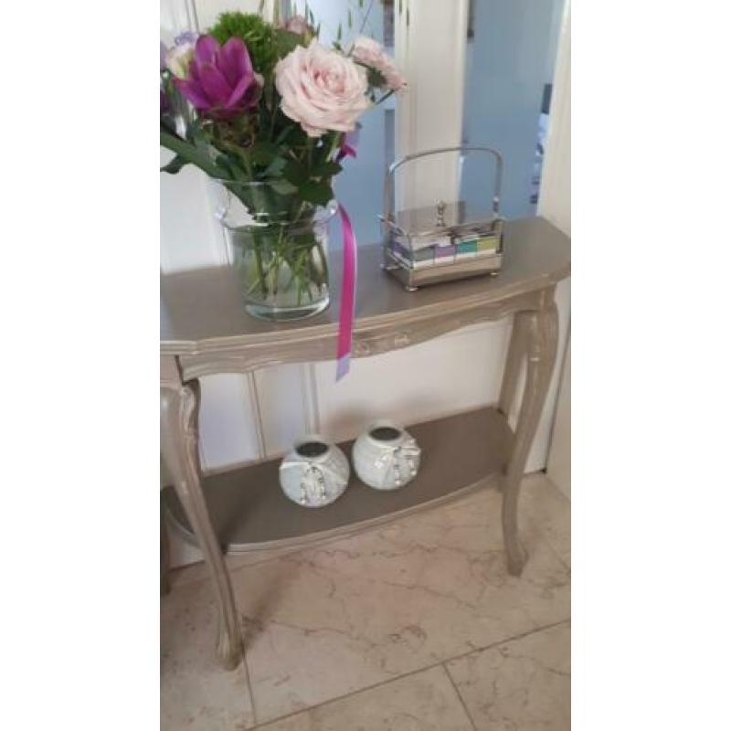 Brocante sidetable taupe €75,00