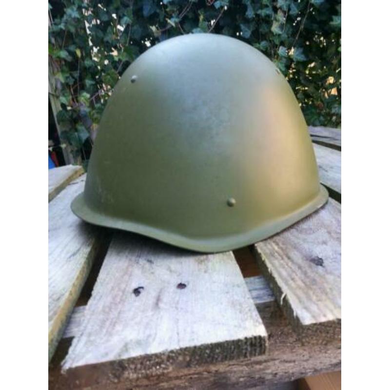 Helm koude oorlog periode Warschau Pact