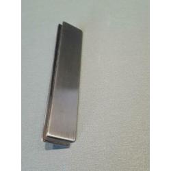 Design broche met bijbehorende oorclips